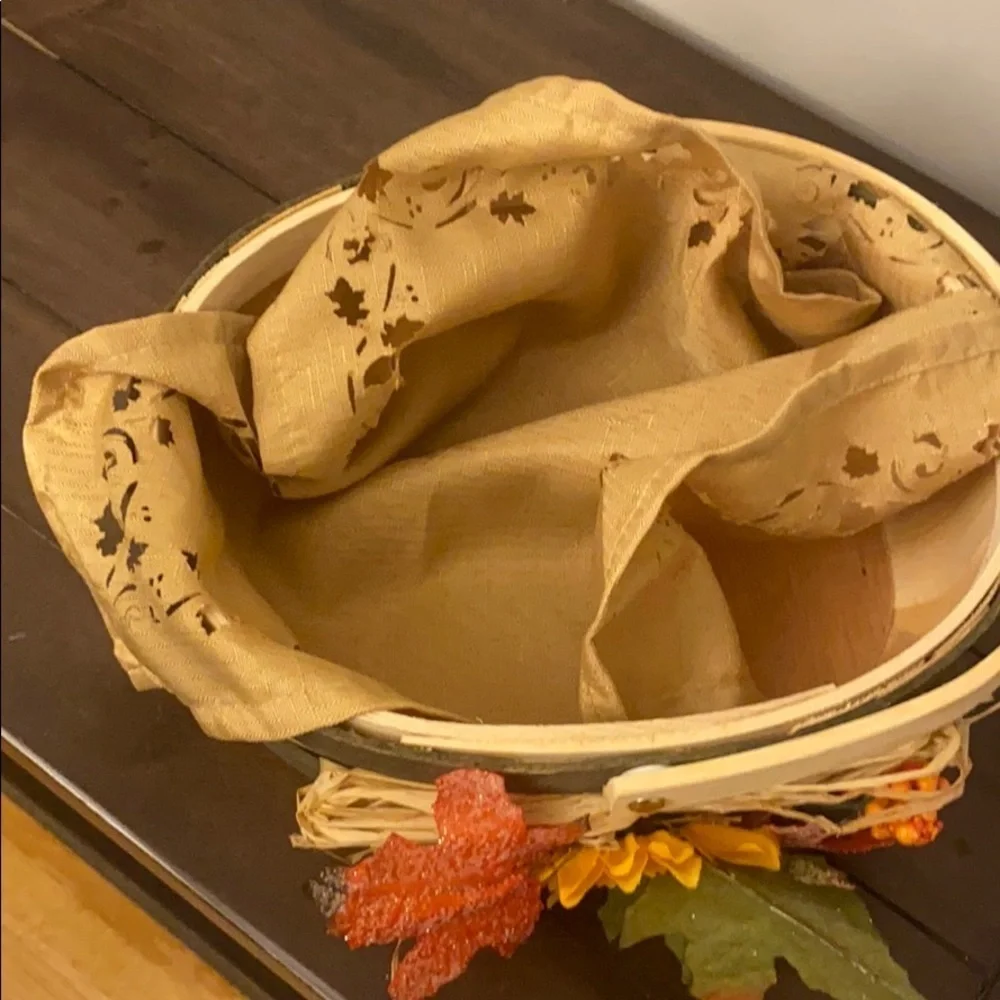 Decorative basket